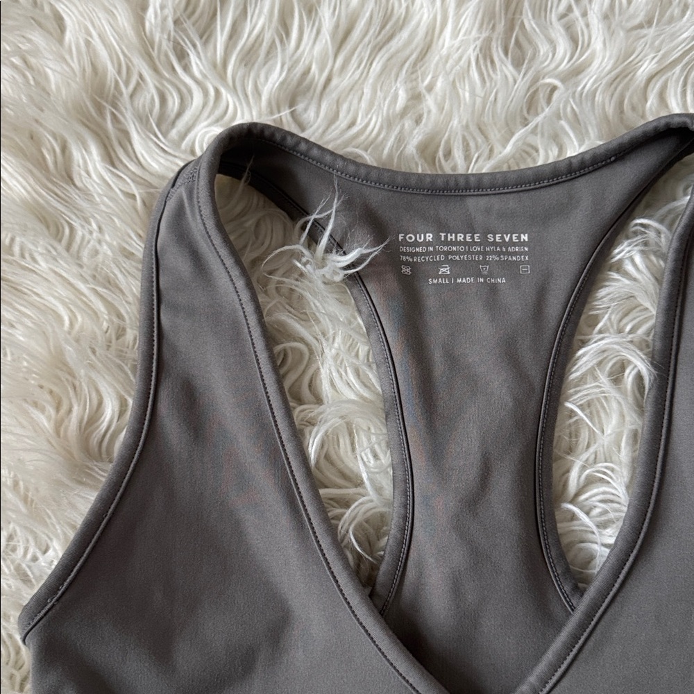 437 Deep V Tank Grey Sports Bra - Picture 2 of 4